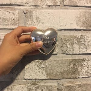 Too Faced Love Light Prismatic Highlighter